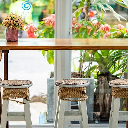 Meow Cafe & Hotel Patong Exterior photo